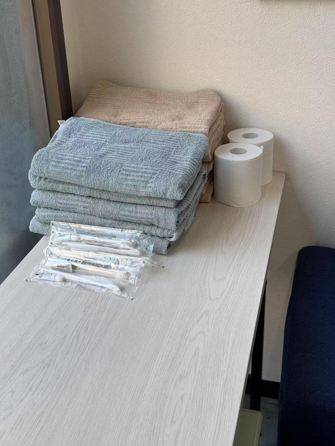 אוסקה ホステル今鶴 四人部屋 302号室 מראה חיצוני תמונה